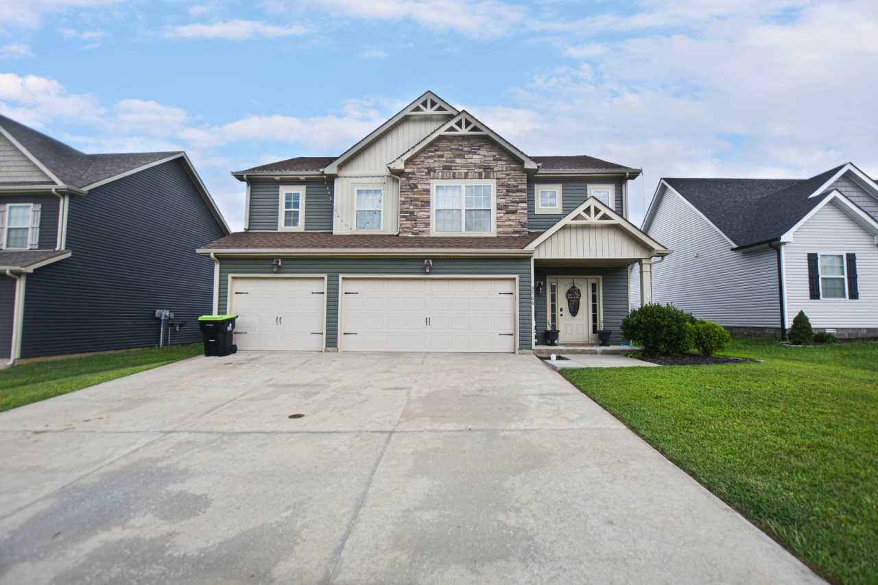 Pet Friendly Four Bedroom!