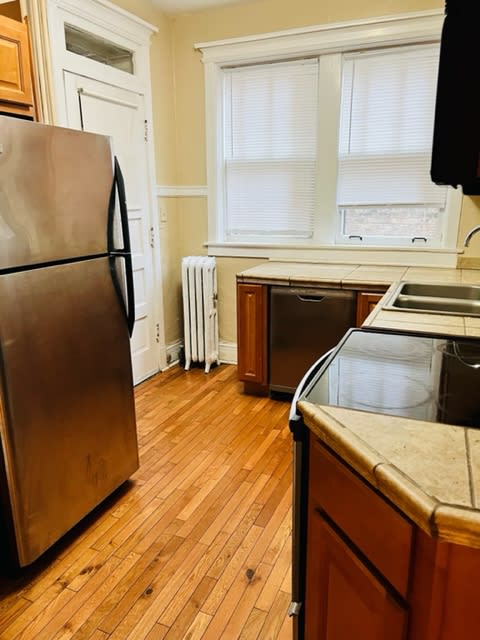 1442 Main Street - 102