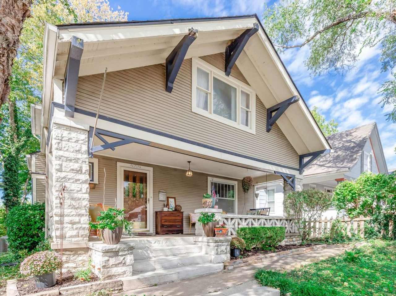 Fantastic West Plaza Bungalow