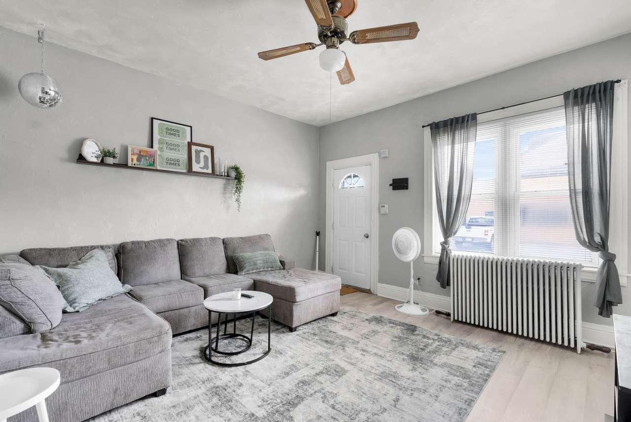 2 BR+ Den/office, 2 bath Bloomfield/Upper Lawrenceville $2200/month plus utilities