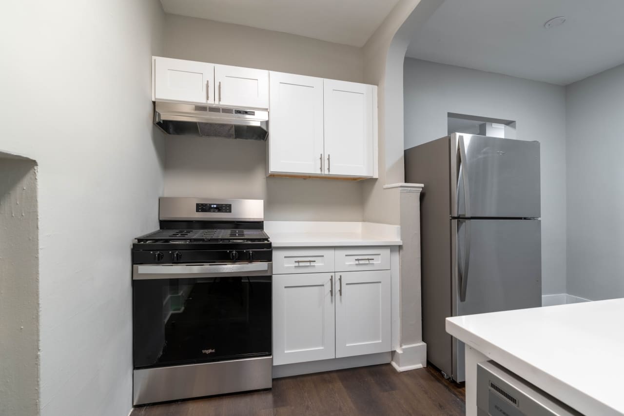 7422 North Damen Avenue, Apt 2G