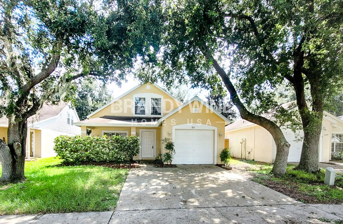 323 Summer Sails Drive