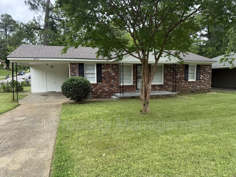 3602 Donna Dr