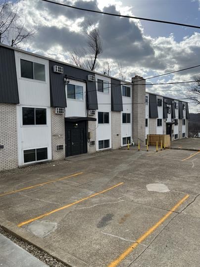 757 Riverview Street - 26