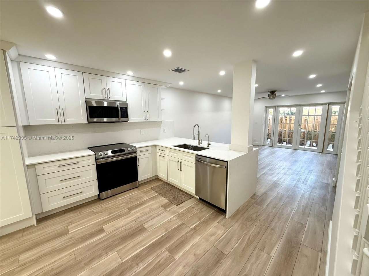 4525 Bougainvilla Dr