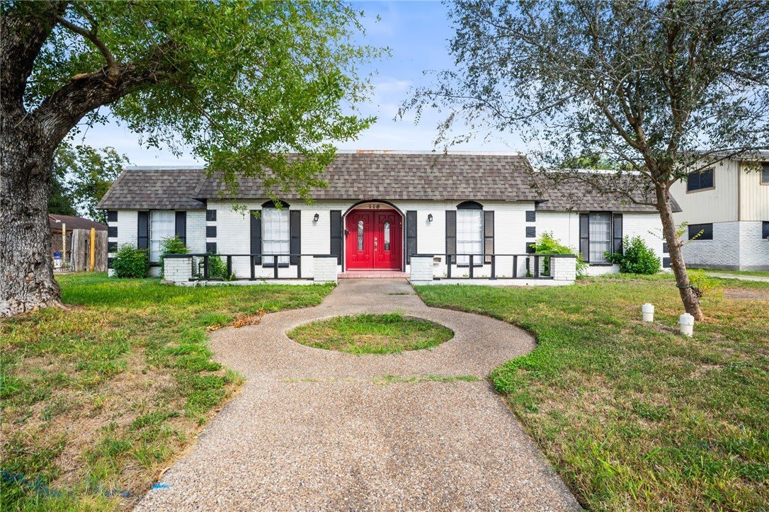 110 N University Boulevard