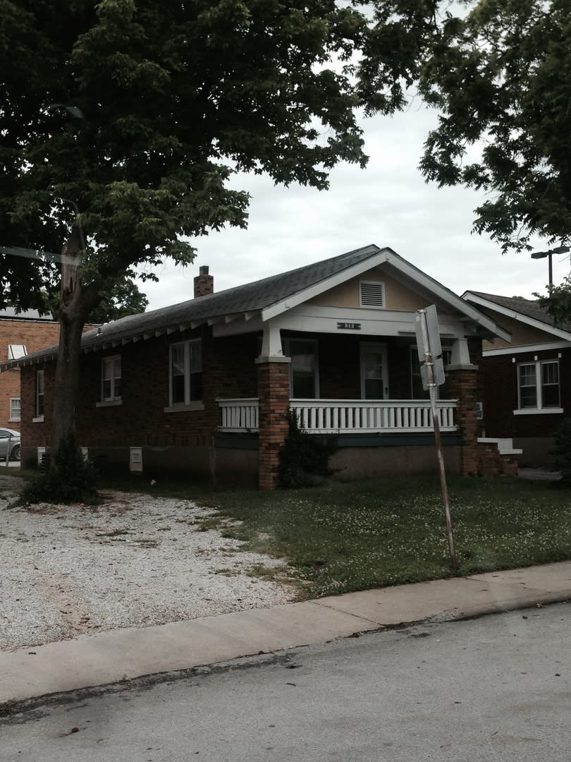 3 bed, 1 bath house just steps from Missouri State University