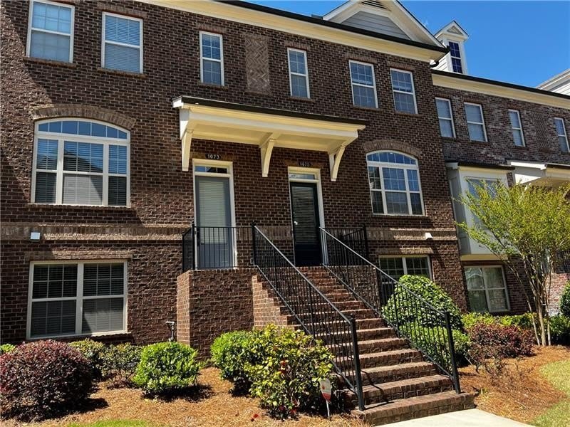 1075 Township Square