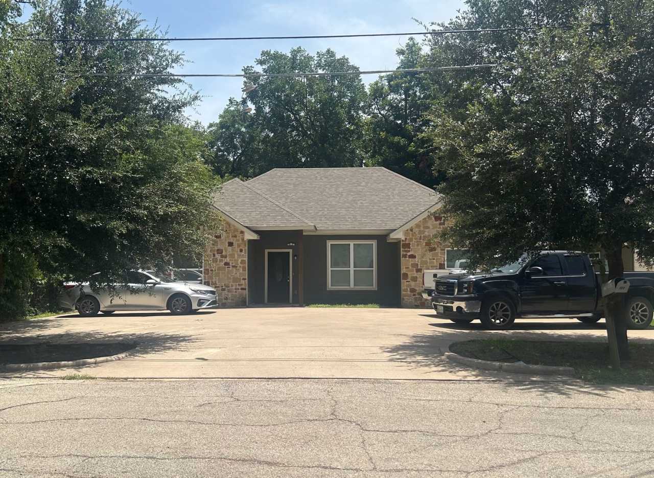 Spacious 4/4 House Near Baylor Campus!