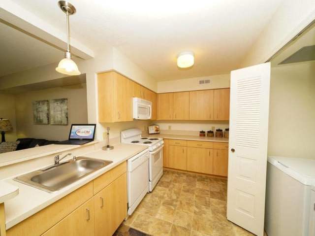 100 Crimson Rose Dr Unit C31