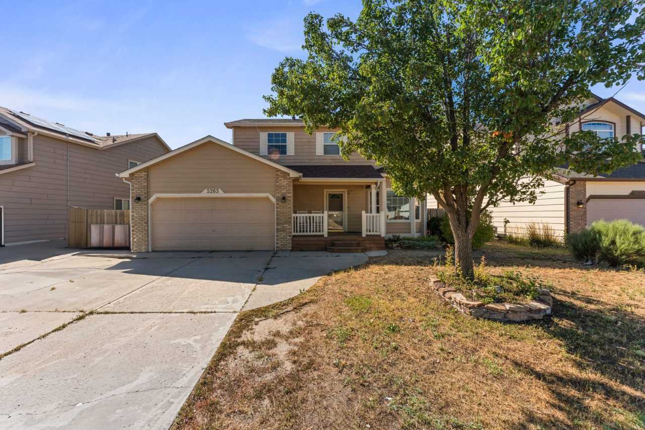 Spacious Home in Highly Desirable Windmill Mesa