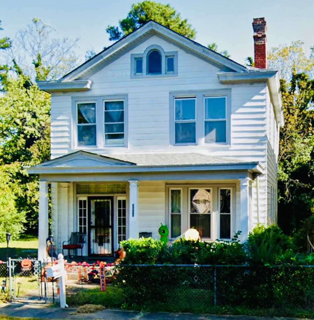 Charming 4bdrm/1.5bth Home Located in Richmond's North Highland Park w/Balcony!!