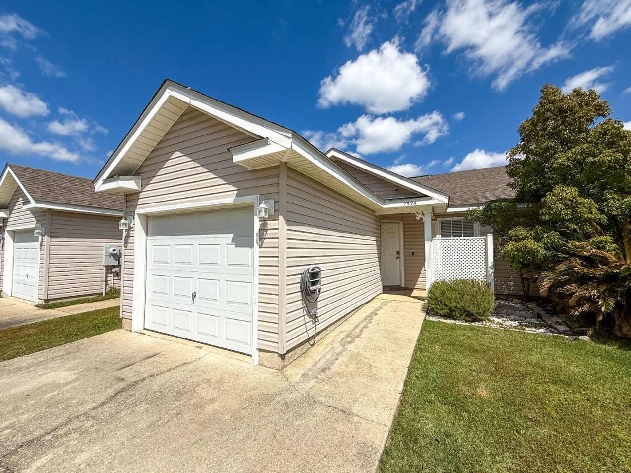 2 Bedroom 2 Bath Townhome for Rent!