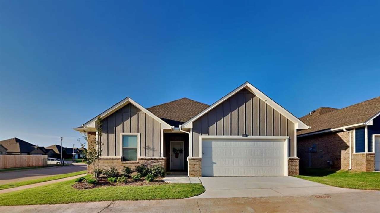 Luxury NEW 3 Bedroom 2 Bathroom Cottage in 55+ Community located in Warr Acres, Ok (Gates Coming Soon)