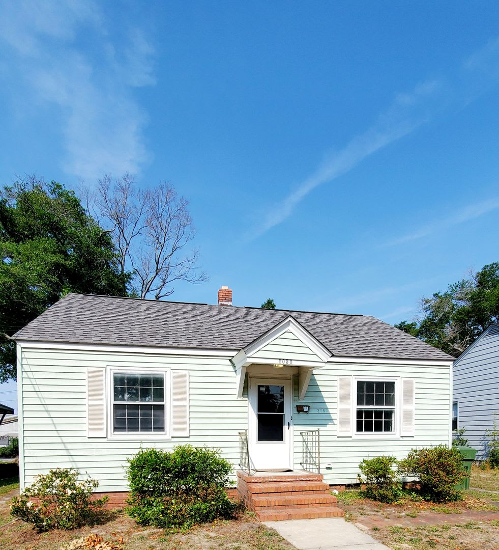 SUNSET PARK - 2 Bedroom House in quaint and sought after Sunset Park!