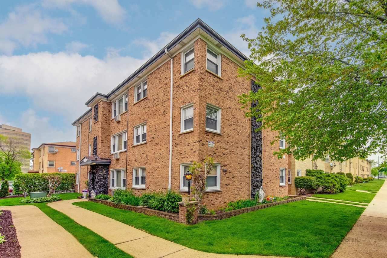 8444 W Gregory Street