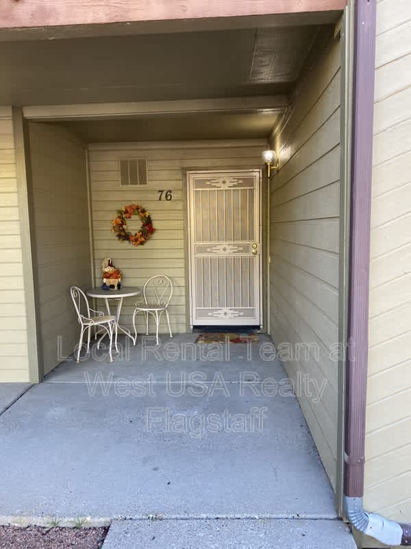 2707 N Walnut Hills Dr