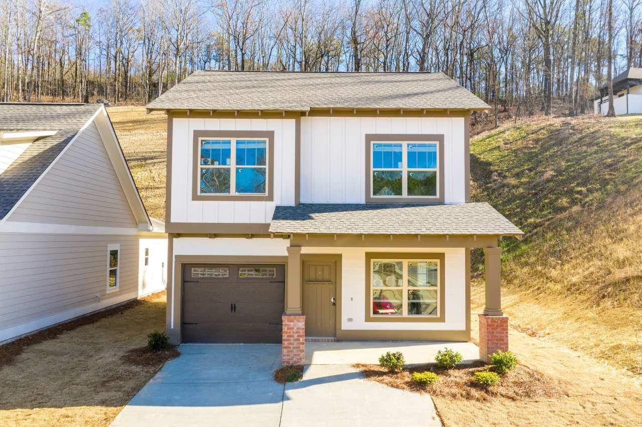 3 Bedroom Home With Spacious Garage