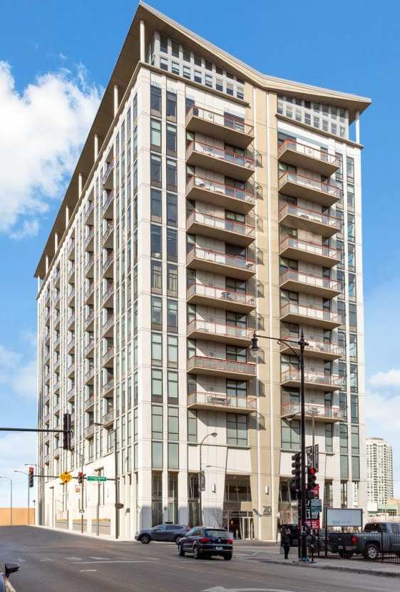 740 W Fulton Street