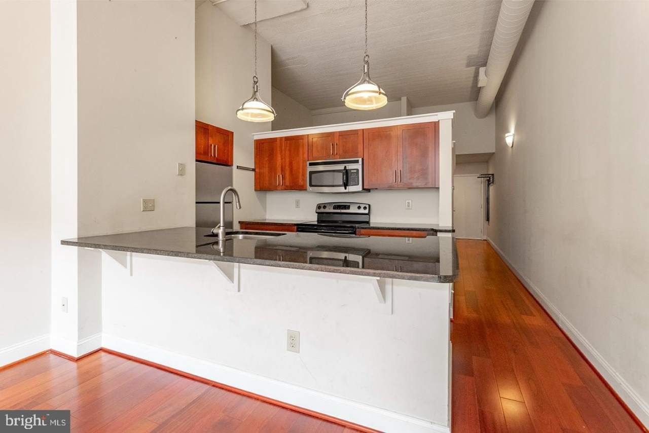 2429 LOCUST Street unit: 513