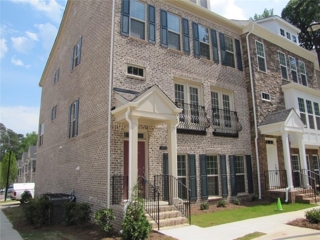 1940 Discovery Park Lane