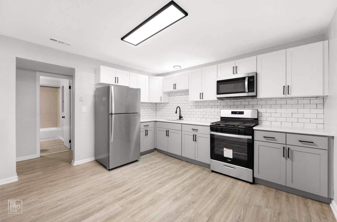 Commons - 5032 S St Lawrence