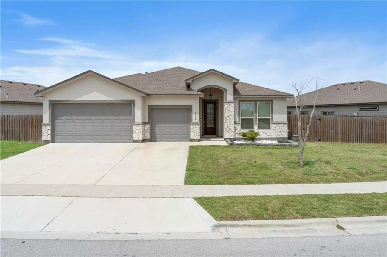 7702 Dove Hollow - 4/Bed 3/Bath - $2995/month