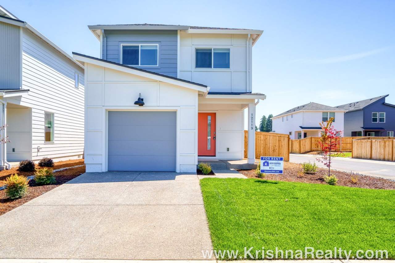 Beautiful Like-New 3-Bed, 2-Bath Home Available in Desirable Barberton Cottages!