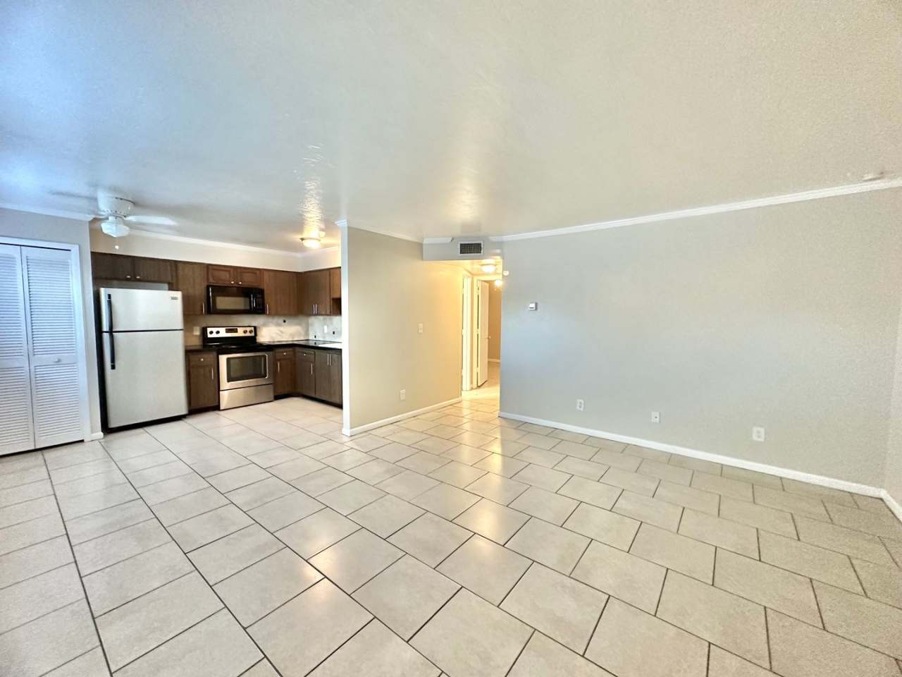 1st Floor Apartment with Pool, Tennis Court  More in North Fort Myers