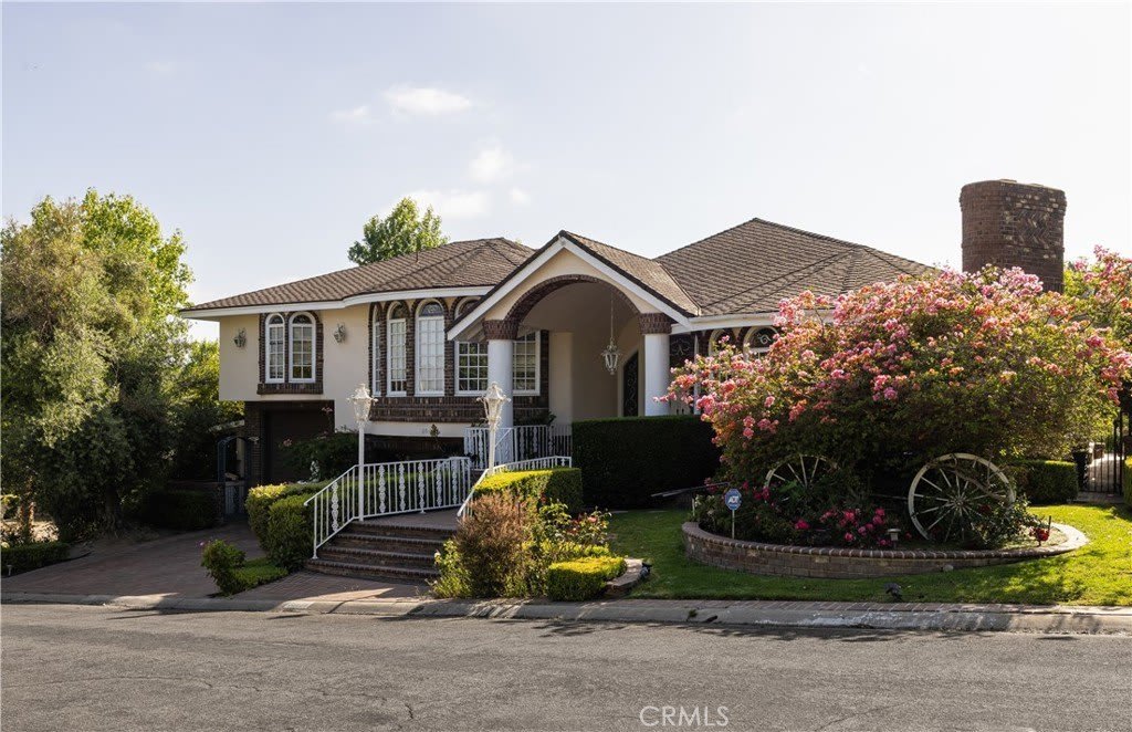 26421 Broken Bit Lane