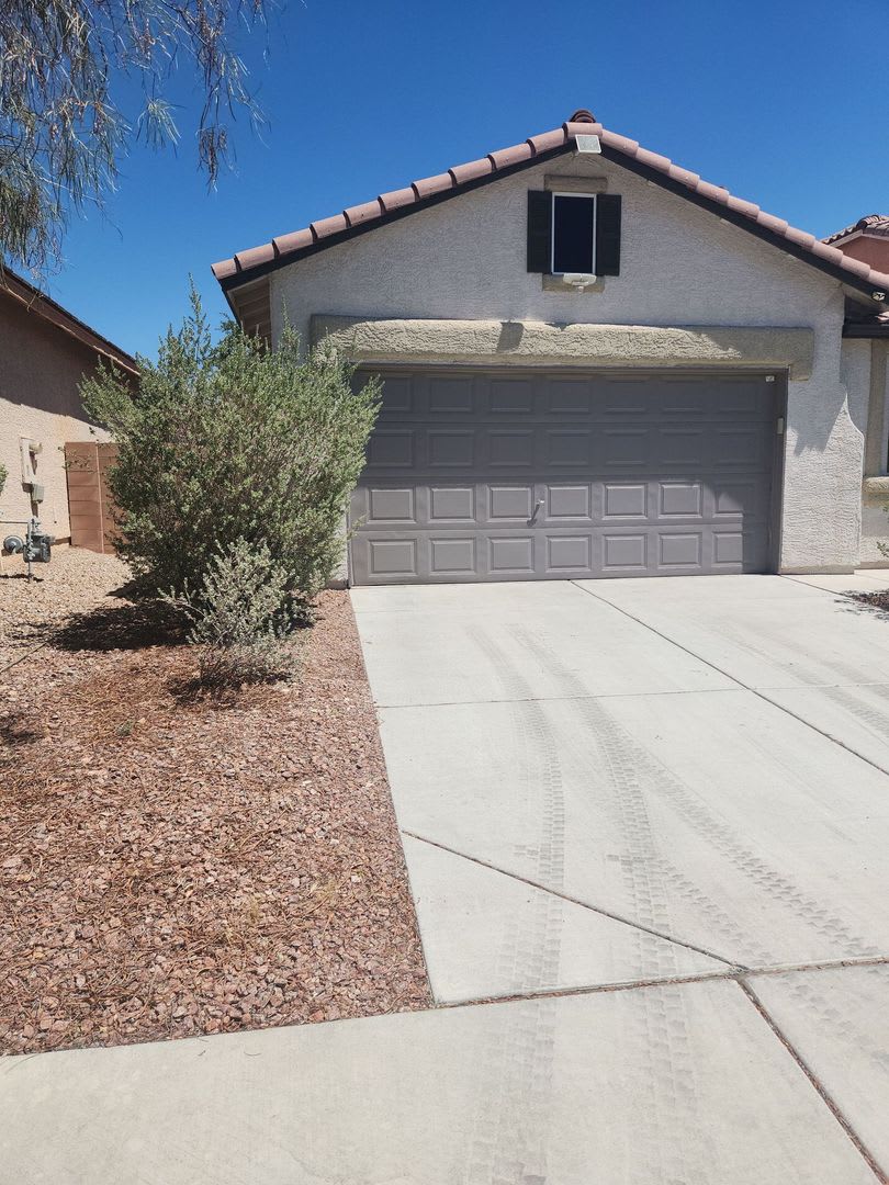 NICE 2 BED +DEN, 2 BATH IN SUMMERLIN!!