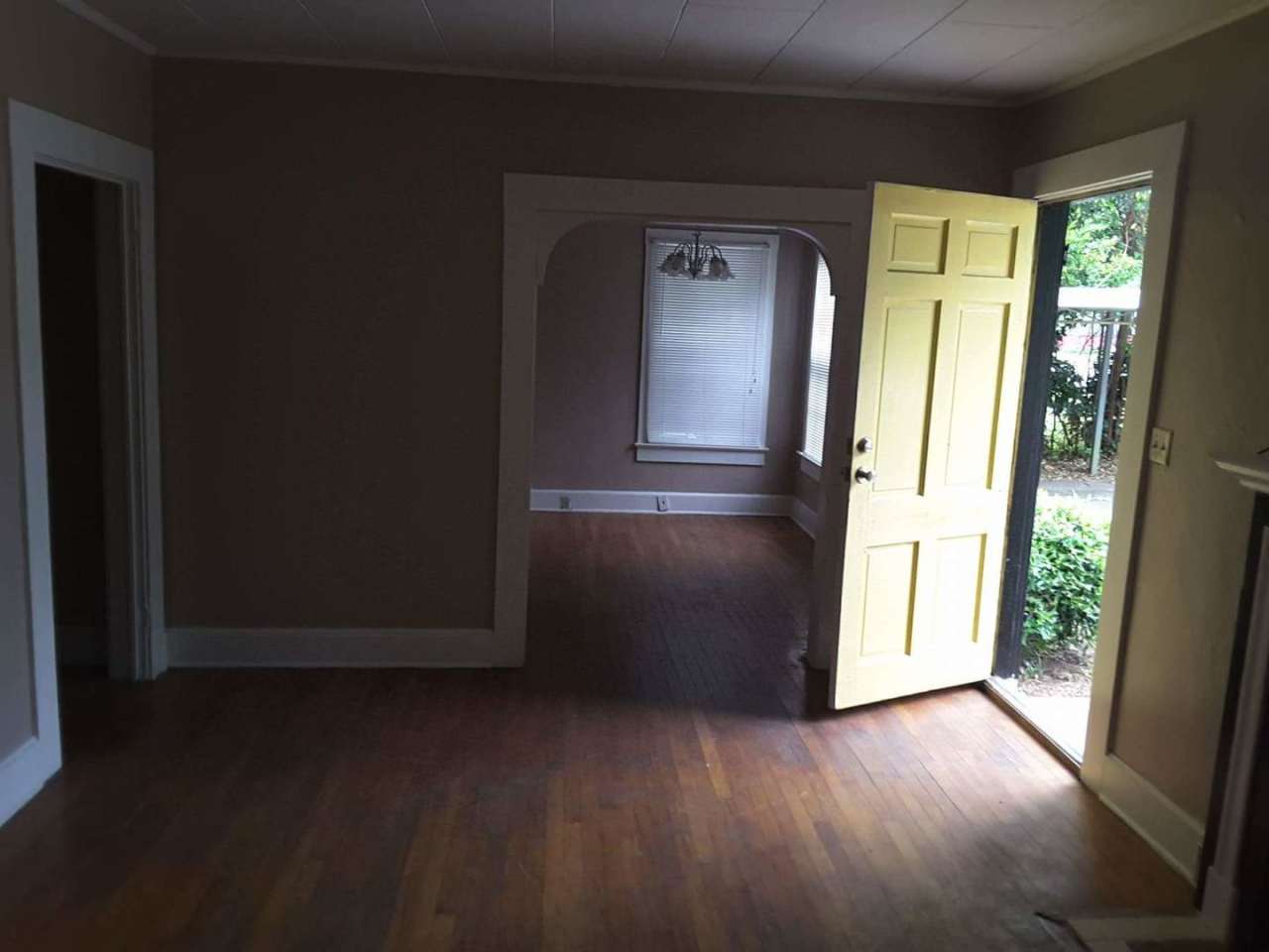 Beautiful home in the heart of Dublin. Only minutes from downtown or Veterans hospital