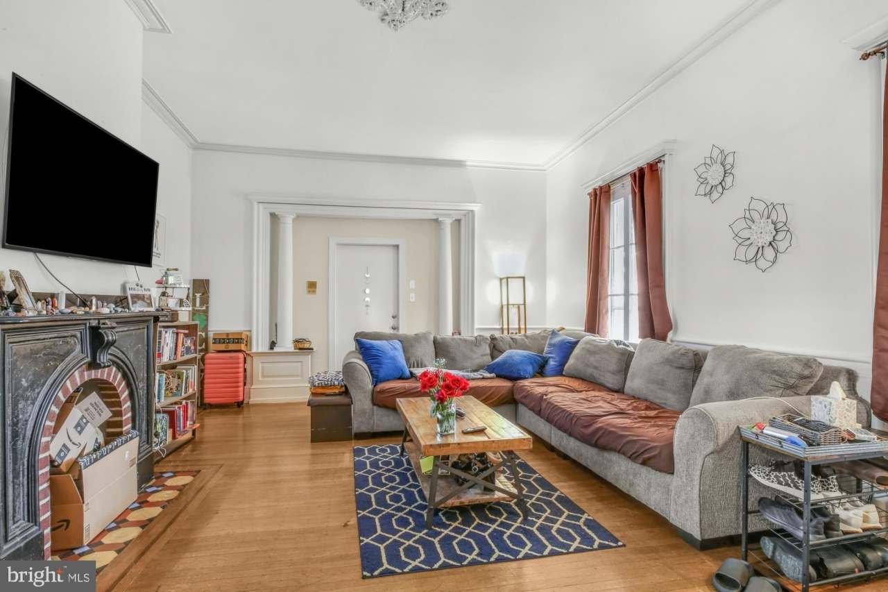 350 GREEN Lane unit: 1F