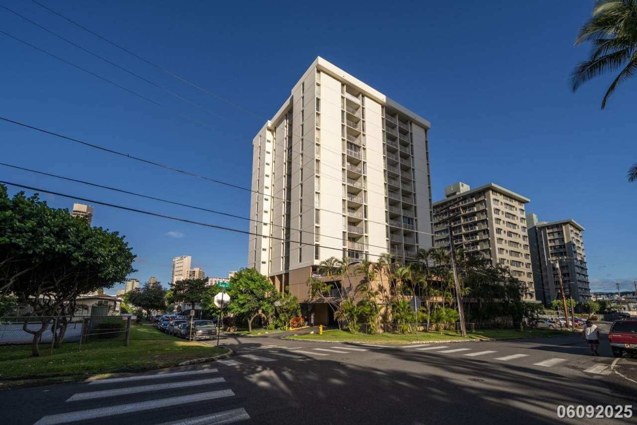 $2600.00 | 2BD/1BA Condo ALL UTILITIES INCLUDED in Parkland Gardens