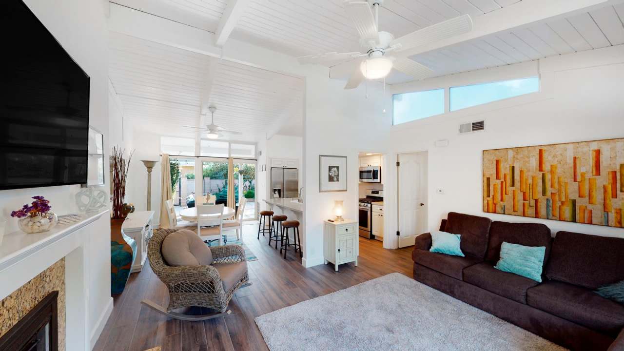 Dana Point Three Bedroom -- short walk to the Lantern District (Del Prado), Marina and Doheny Beach