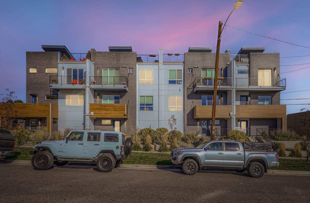 2851 West 21st Avenue