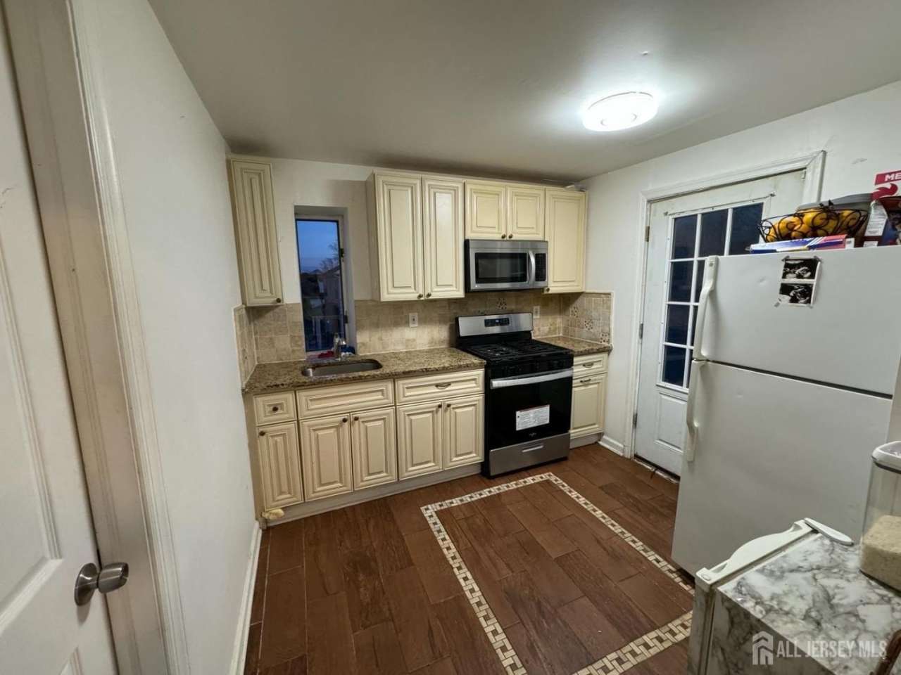 116 woodbridge Avenue