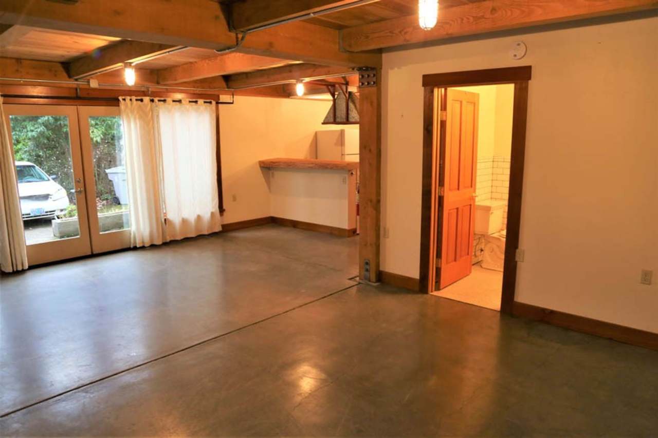 Extraordinary 2bed/2bath Loft in Historic Barn next door to Oregon State