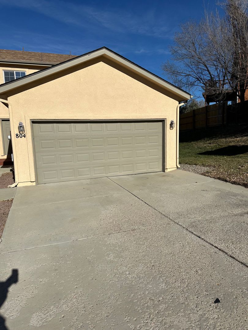 Charming 3BD Townhome in Gated Community just minutes from Peterson AFB  Fort Carson - Security Deposit Waiver Available