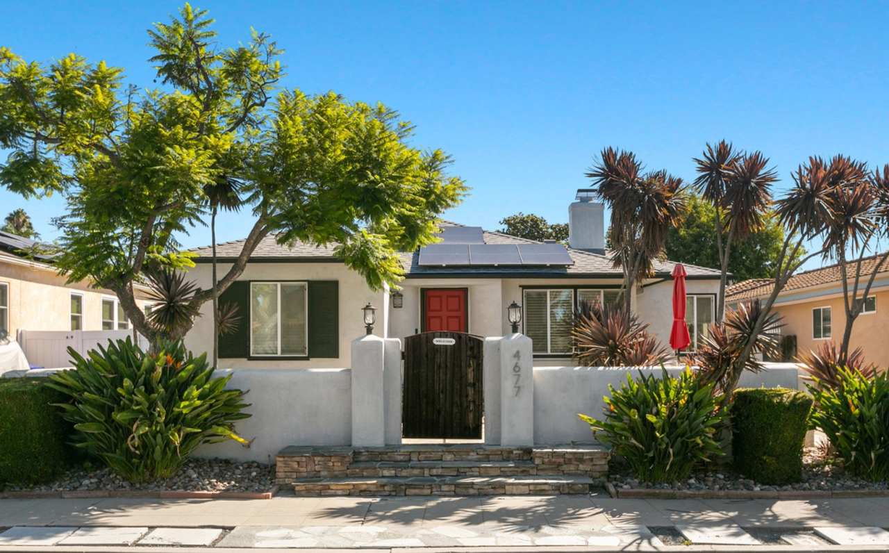 Spacious Talmadge Home WITH POOL!