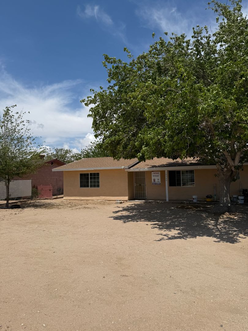 Charming 4-Bedroom Home for Rent in Hesperia, CA!