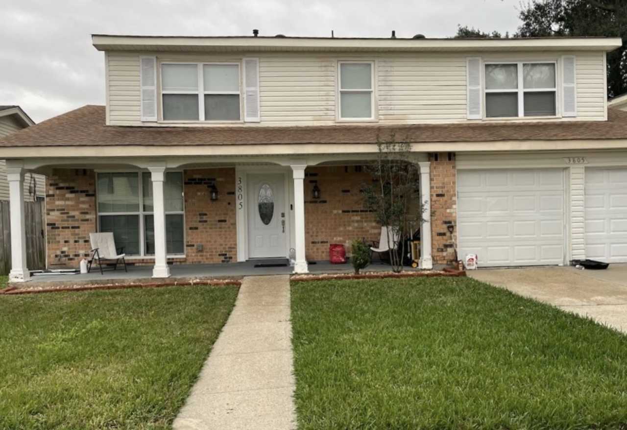 4BR/2.5BA – Bright, Spacious  Move-In Ready