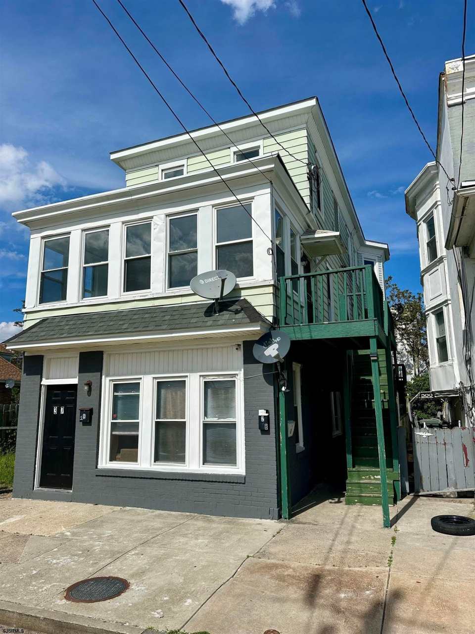 37 N Massachusetts Ave