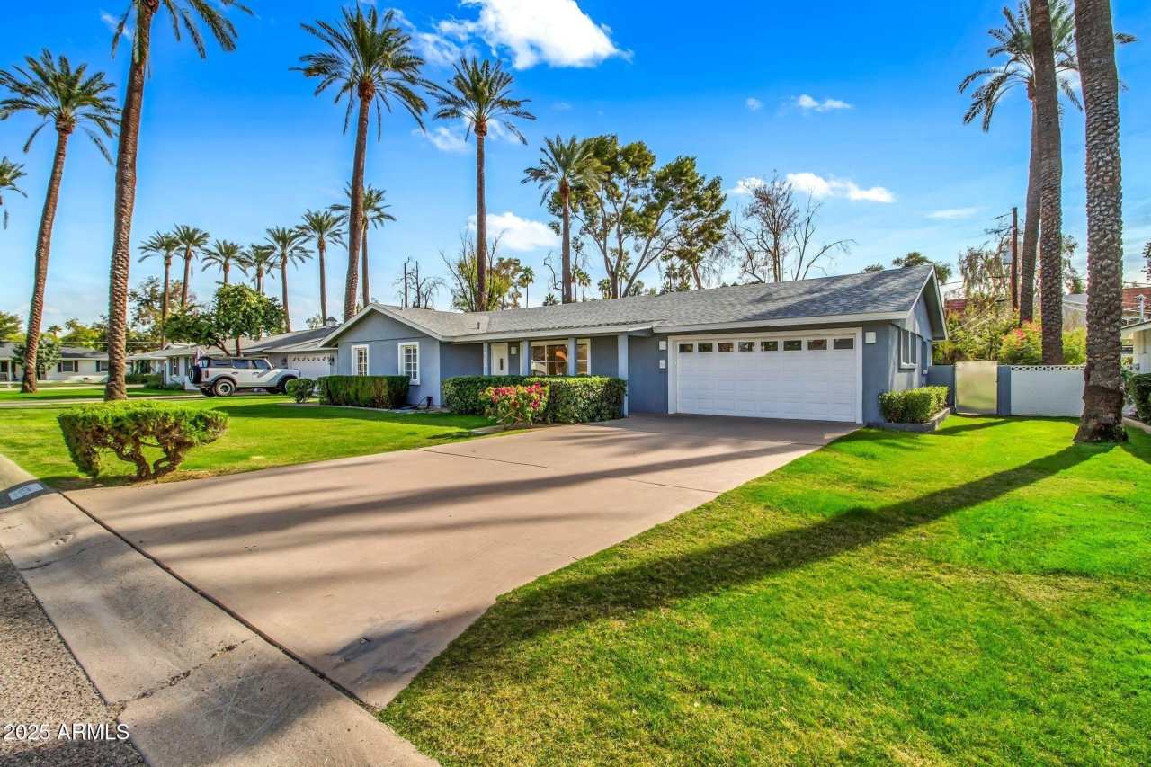 4623 E CATALINA Drive