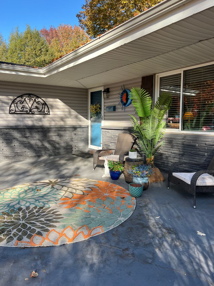 Brentwood - 3 bedroom, 1.5 bathroom, 1 car garage