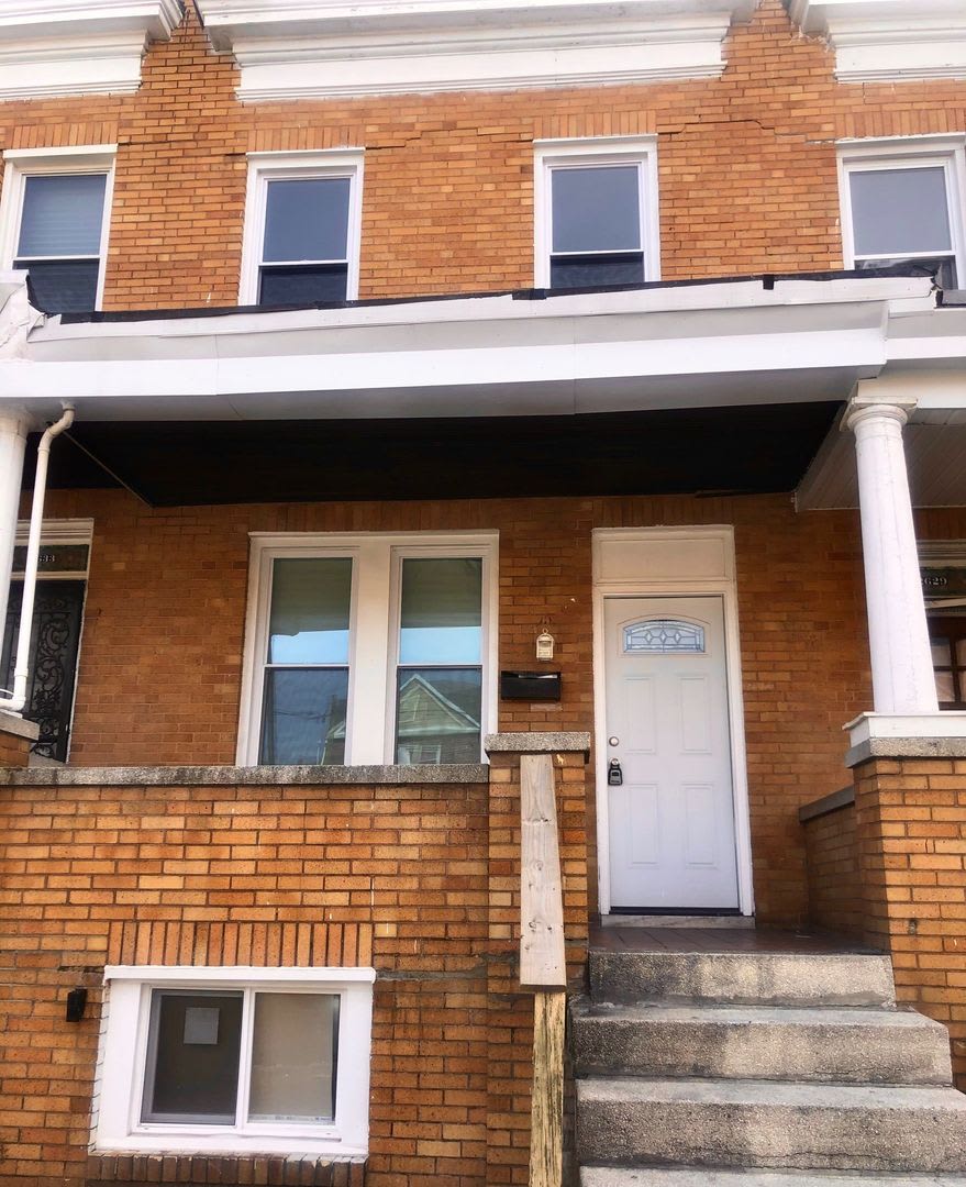 Beautiful Three Bedroom Two Full Bathroom East Baltimore Townhome