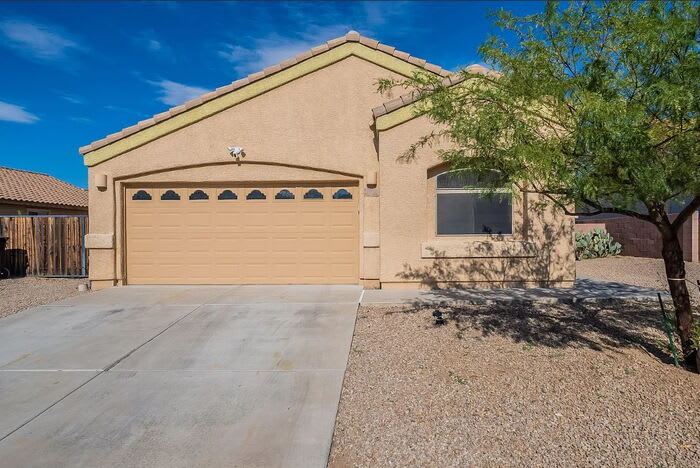 985 East Mowry Washington Lane