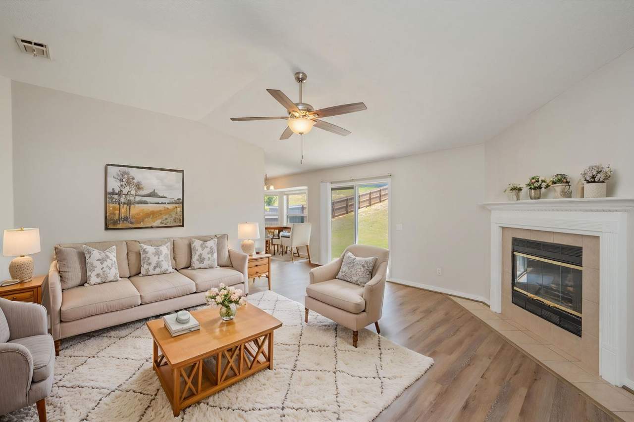 Immaculate 4 Bedroom in South Crestview!