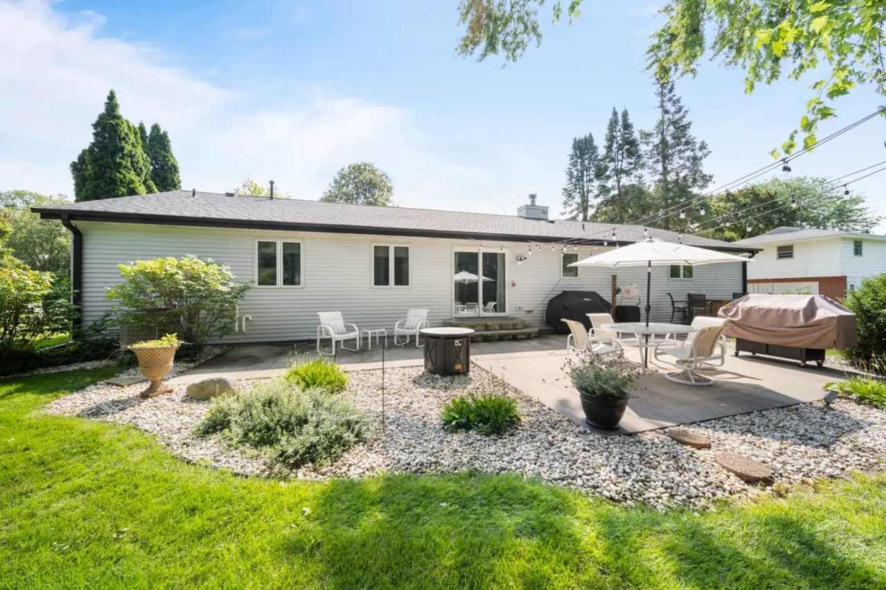 Lake Geneva Family-Friendly Furnished Home Available for Monthly  Mid-Term Rentals