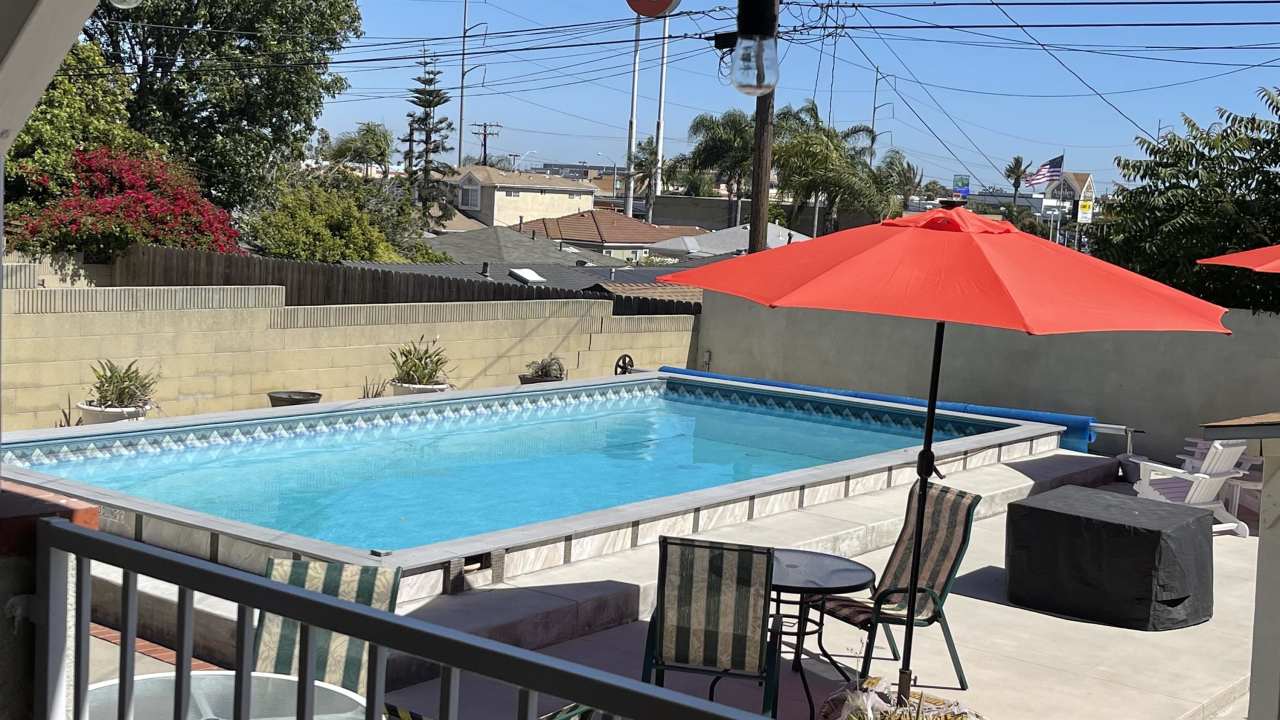 5138 West 141st Street